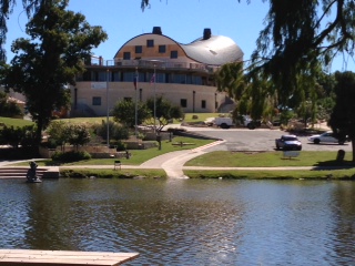 ART MUSEUM ACROSS THE RIVER STRAIGHT ON